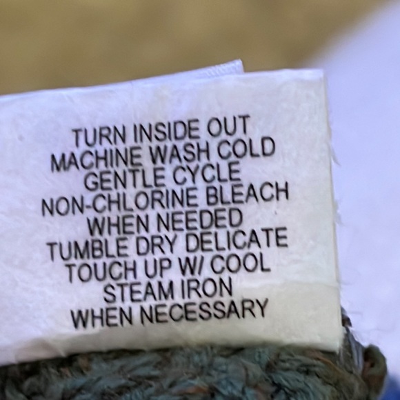 Woman’s Margaret Winters Soft Sweater with Pocket. NWT - Picture 8 of 9